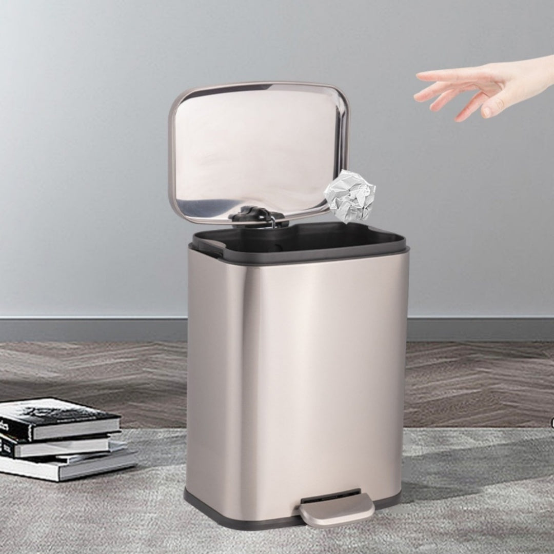 Poubelle de Cuisine en Acier Inoxydable – Hygiène et Élégance au Quotidien