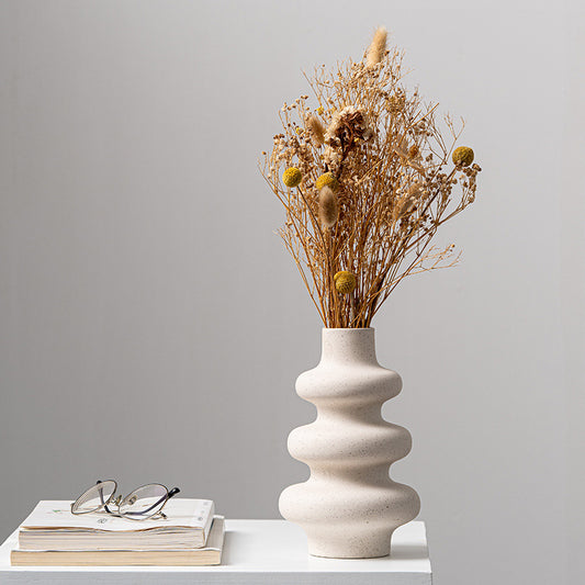Vase Céramique Élégant et Minimaliste : L’Accessoire Tendance pour Sublimer Votre Décoration